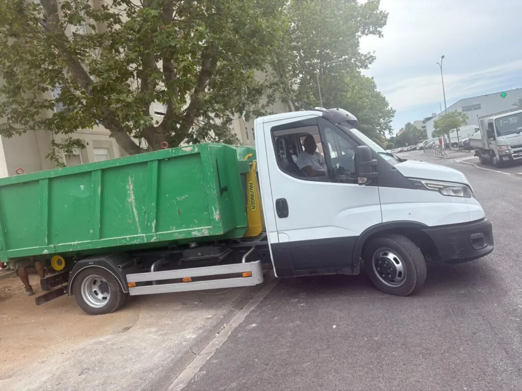 Que met-on dans une benne tout-venant ?